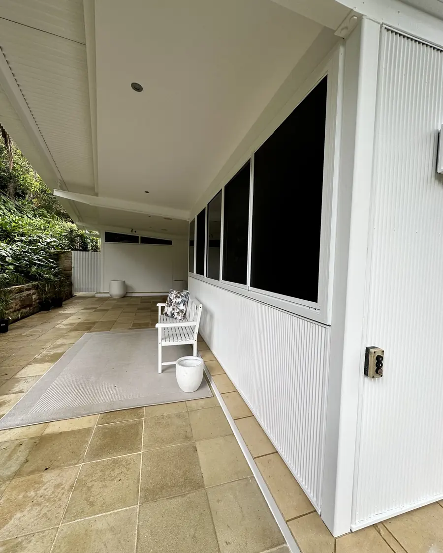 Freshly painted entry porch on a Gold Coast home